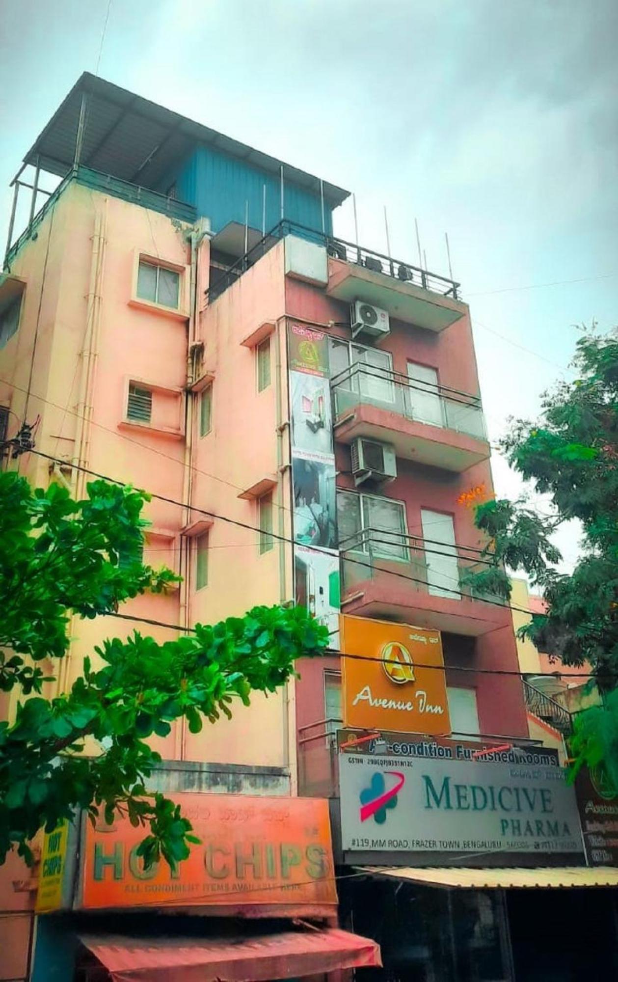 Avenue Hotel